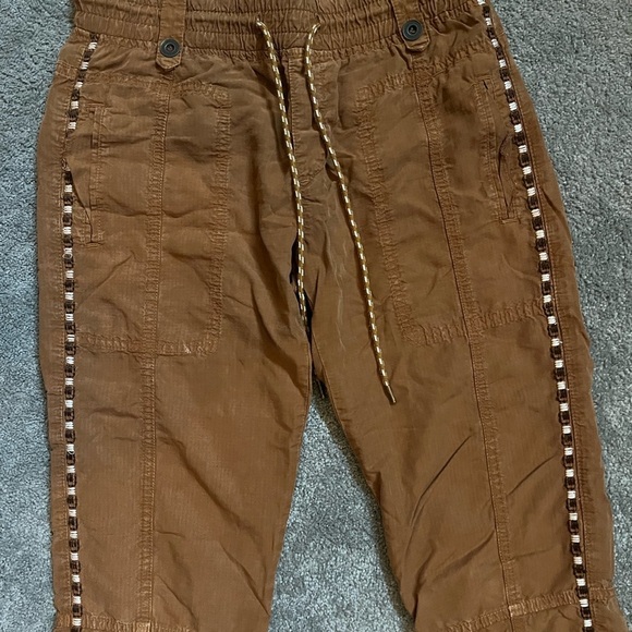 Anthropologie Brown Street Joggers Embroidered Side Detailing XS - Picture 3 of 16